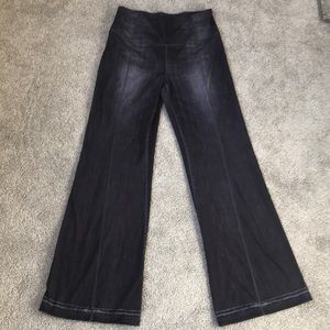 Lucy Flared High Rise Pants Size M